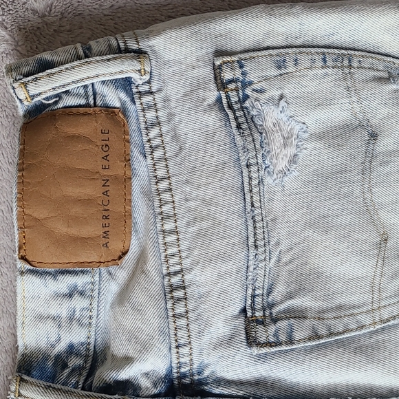 American Eagle Mens Destroyed Denim Shorts, Light Wash, Size 26 - Picture 3 of 6